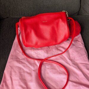 Red Ban.do Buddy Cylinder Bag